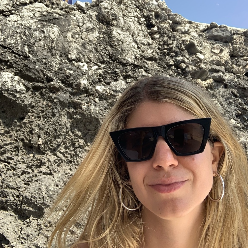 Meet your Posher, Mariel